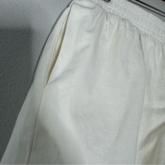New Art Class White Shorts Lined Size L - Picture 8 of 9